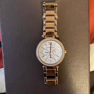 Michael kors rose gold watch